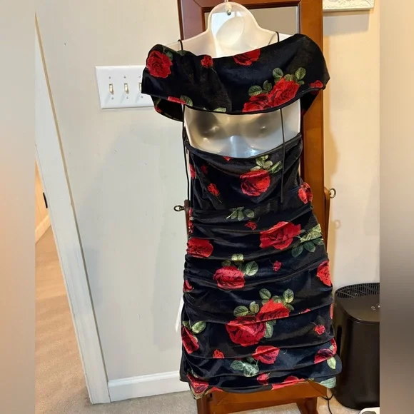 Floral Off-Shoulder Dress with Rose Detail from for the love of lemon 🍋 - Picture 7 of 8